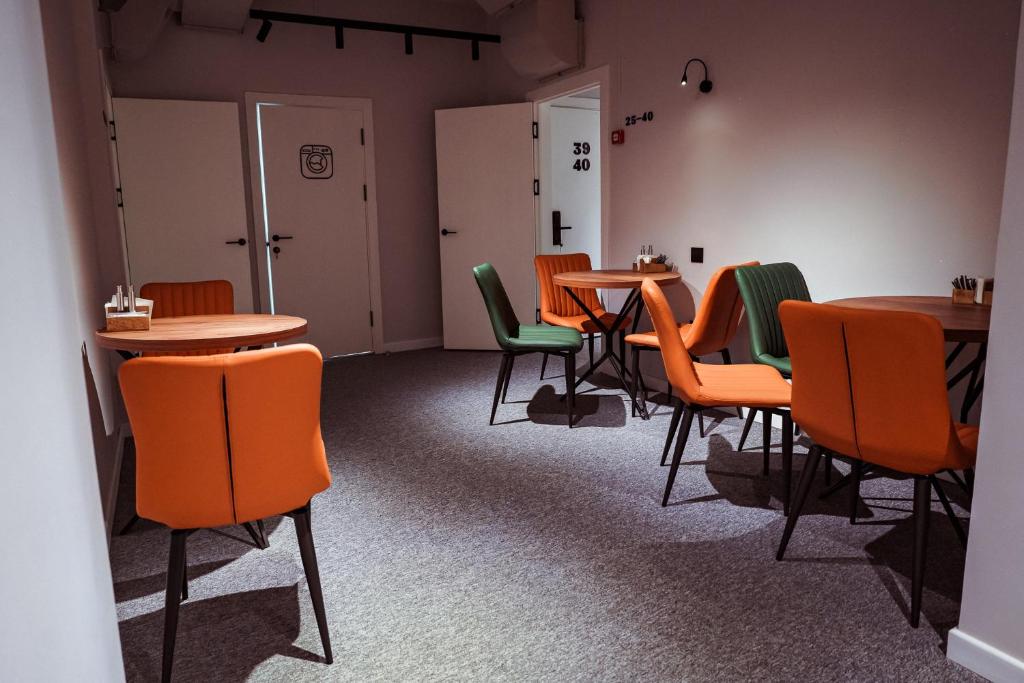 Posezení v ubytování Aiva Hostel