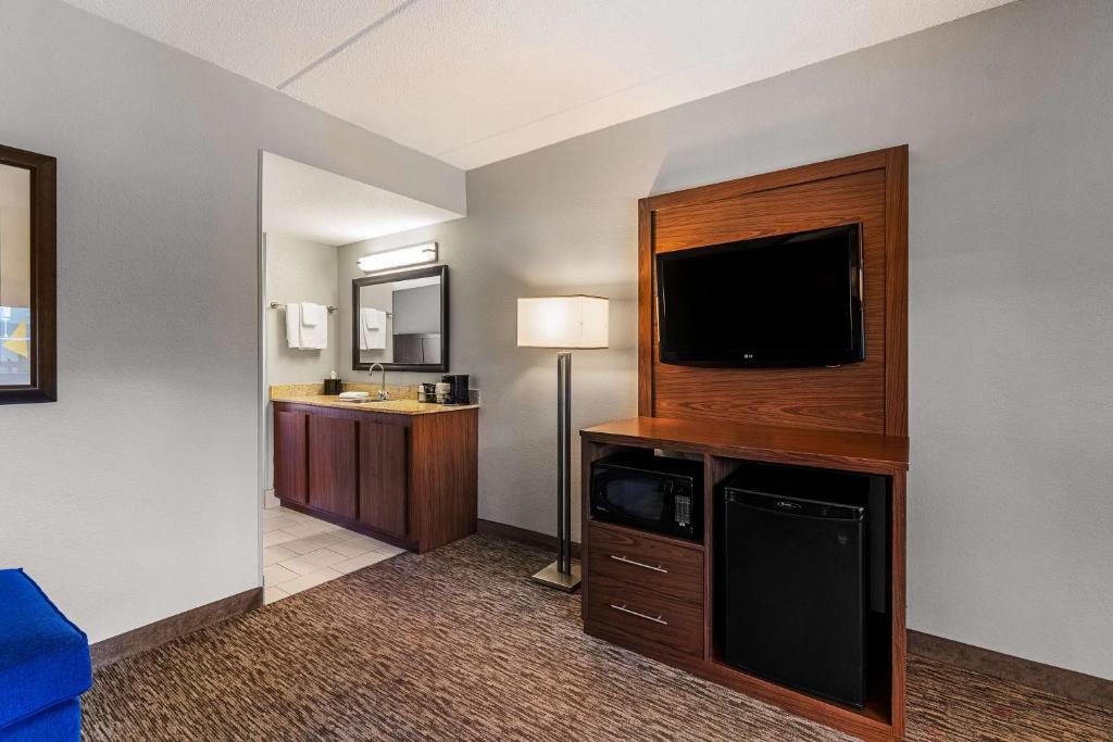 Best Western Bridgeview Hotel - Suite Queen Con Due Letti Queen Size - Primo Piano