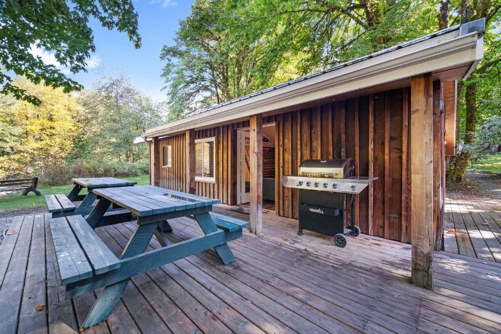 Fotografie z fotogalerie ubytování Sunwolf Riverside Cabins v destinaci Brackendale