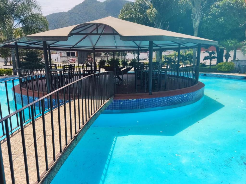 Bazén v ubytování Hotel D´ Alba nebo v jeho okolí