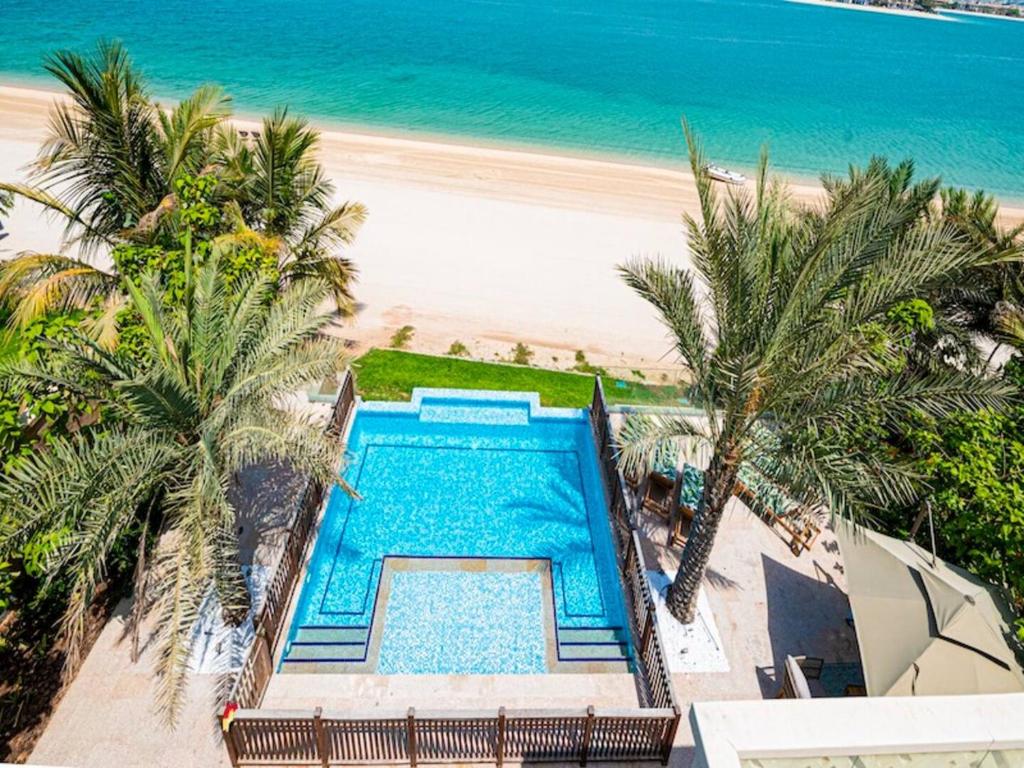 Luxury 7 Bedroom Beachfront Villa In Palm Jumeirah, Dubai (updated ...