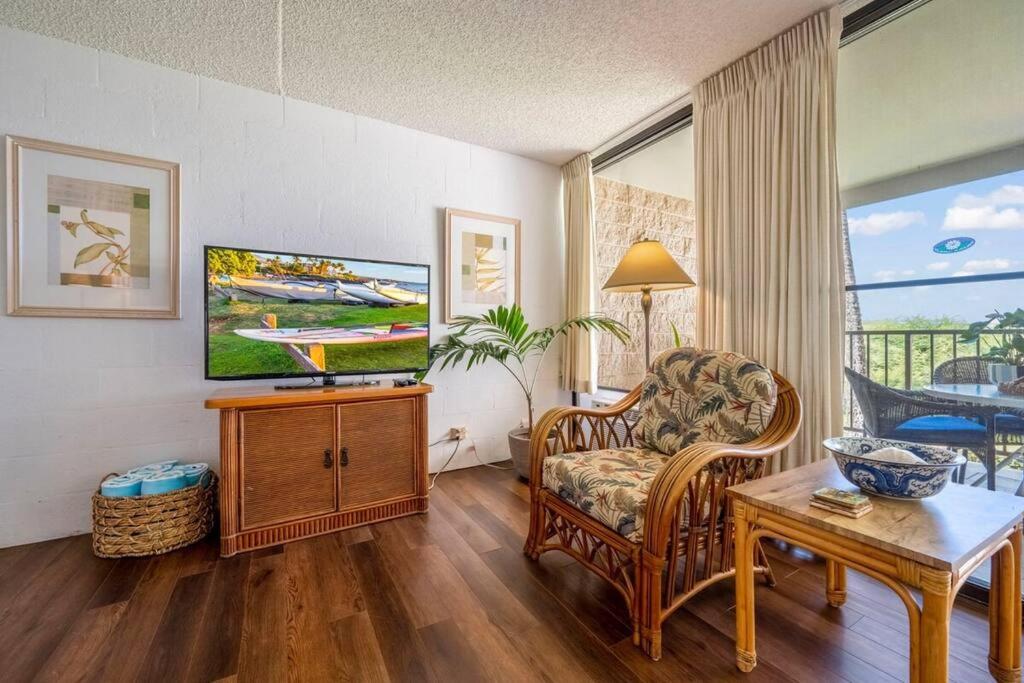 Kihei Alii Kai D207- Ocean view, walk to shops, dining, and Kam I Beach photo