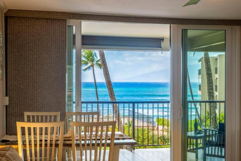 Hale Ono Loa 314 Stunning Oceanview coastal style upgraded condo