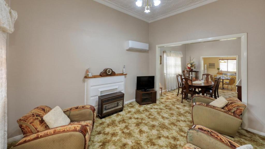 Charles Rasp Motor Inn & Cottages, Broken Hill (updated prices 2025)
