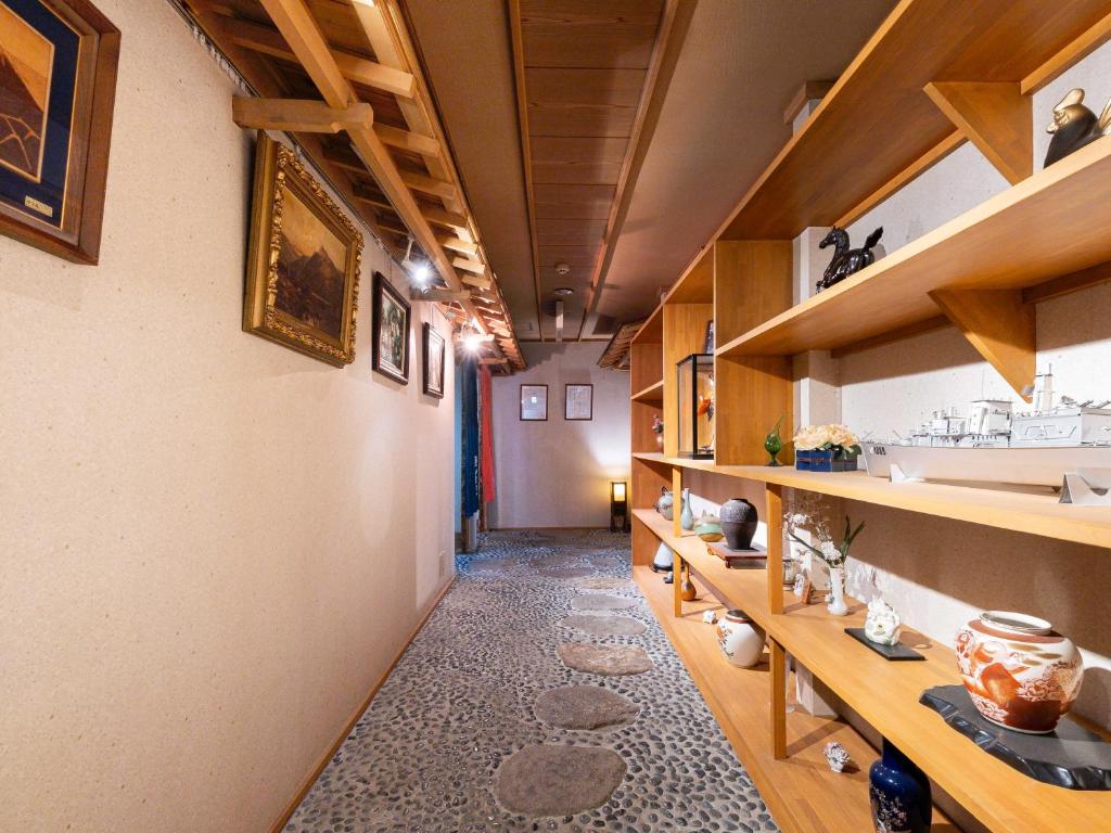 Kuchyň nebo kuchyňský kout v ubytování Fuji Sakura Onsen Ryokan