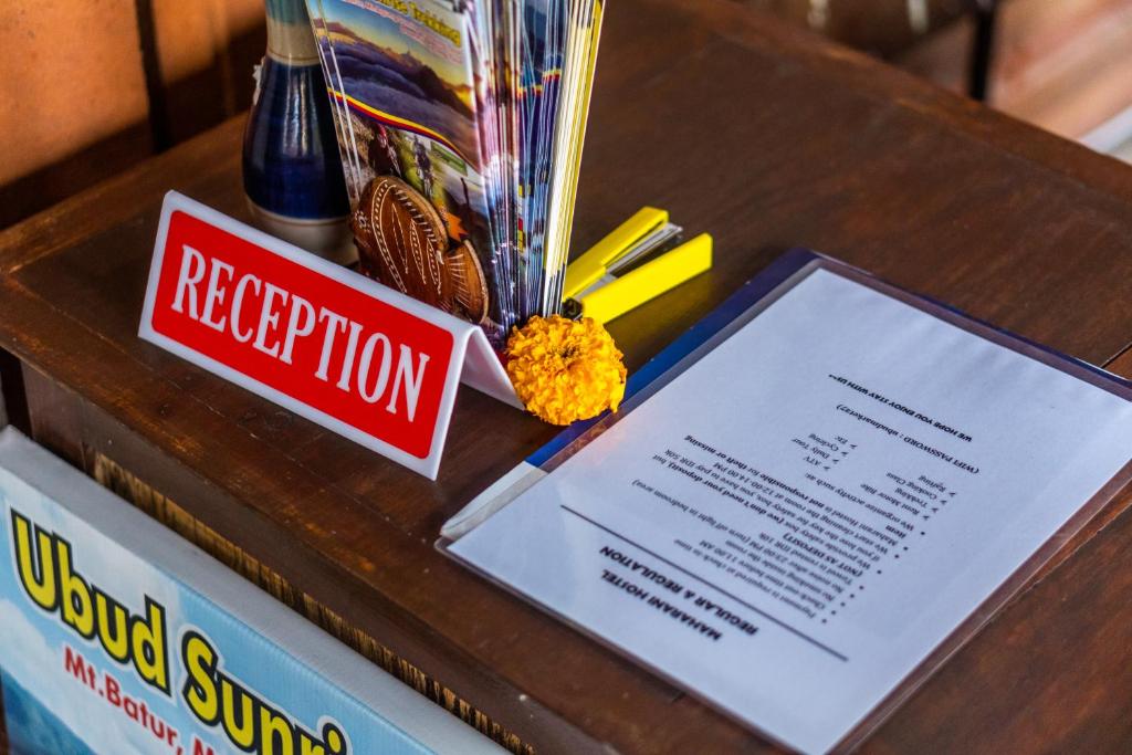 Certifikát, hodnocení, plakát nebo jiný dokument vystavený v ubytování Maharani Hostel