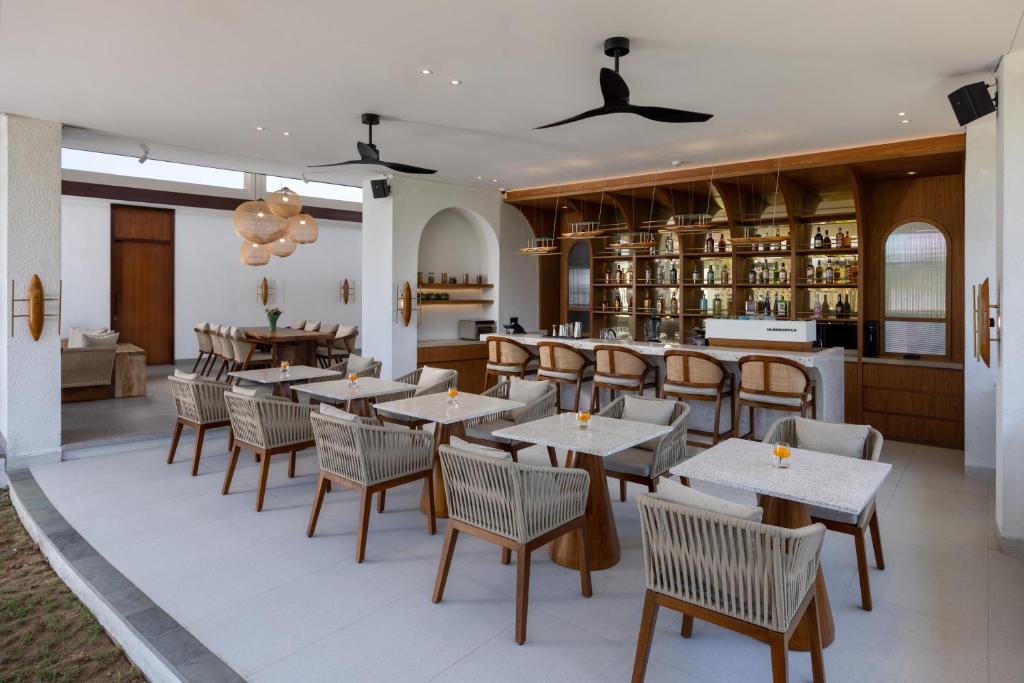 Lounge nebo bar v ubytování Sumitra Luxury Villas & Resort by Pramana