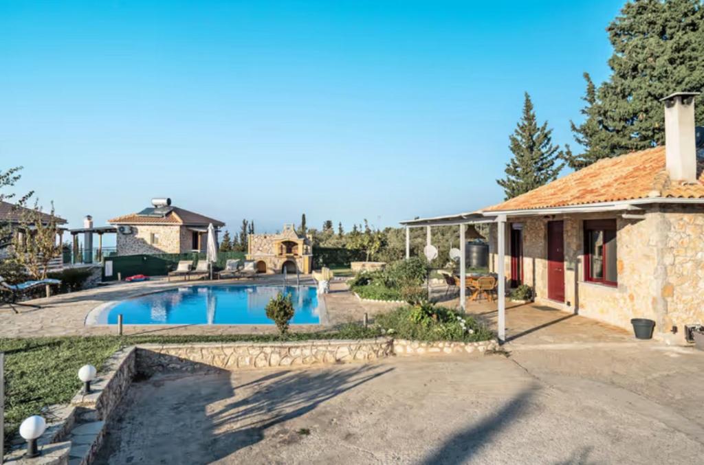 Bazén v ubytování Key Villas nebo v jeho okolí