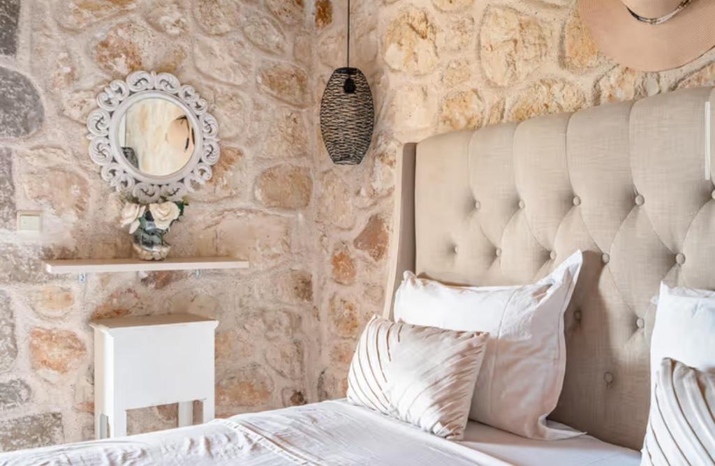 Postel nebo postele na pokoji v ubytování Key Villas
