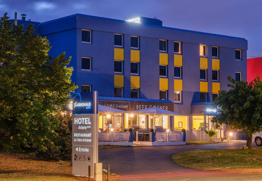 Budova, kde se hotel nachází