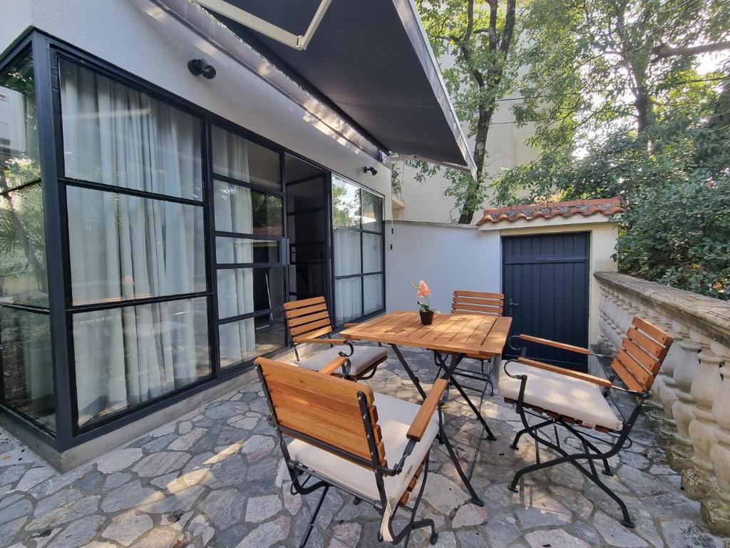 Budova, kde se apartmán nachází
