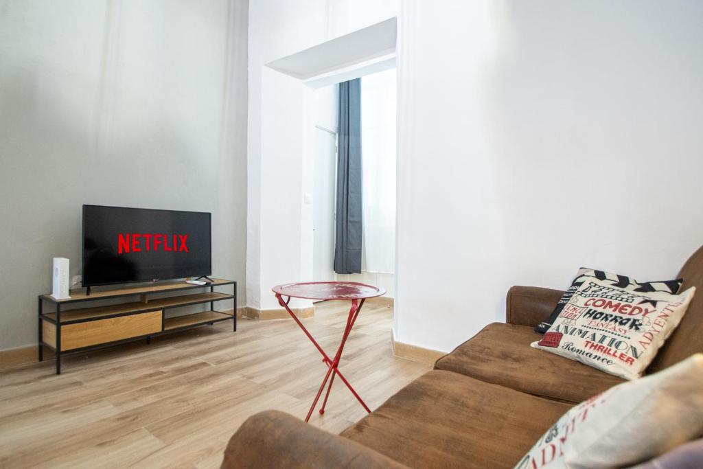 TV a/nebo společenská místnost v ubytování El Balcon de la Viña by Cadiz Time