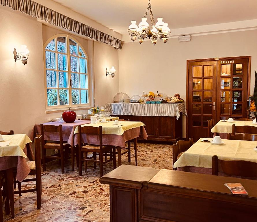 Restaurace v ubytování Hotel "ALBERGO DA PINA"