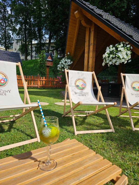 Vonkajšia záhrada v ubytovaní Osada Słoneczny Zdrój
