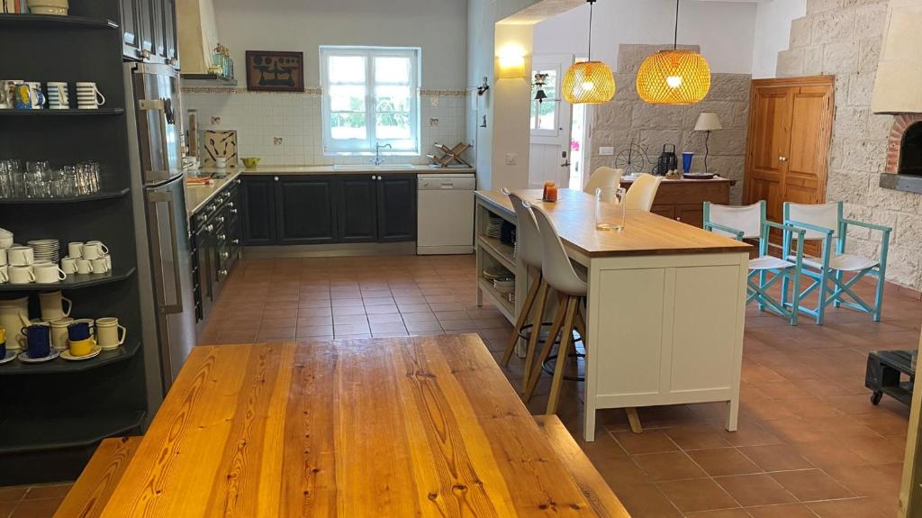 Kuchyň nebo kuchyňský kout v ubytování Holiday Home Finca SANT JAUME