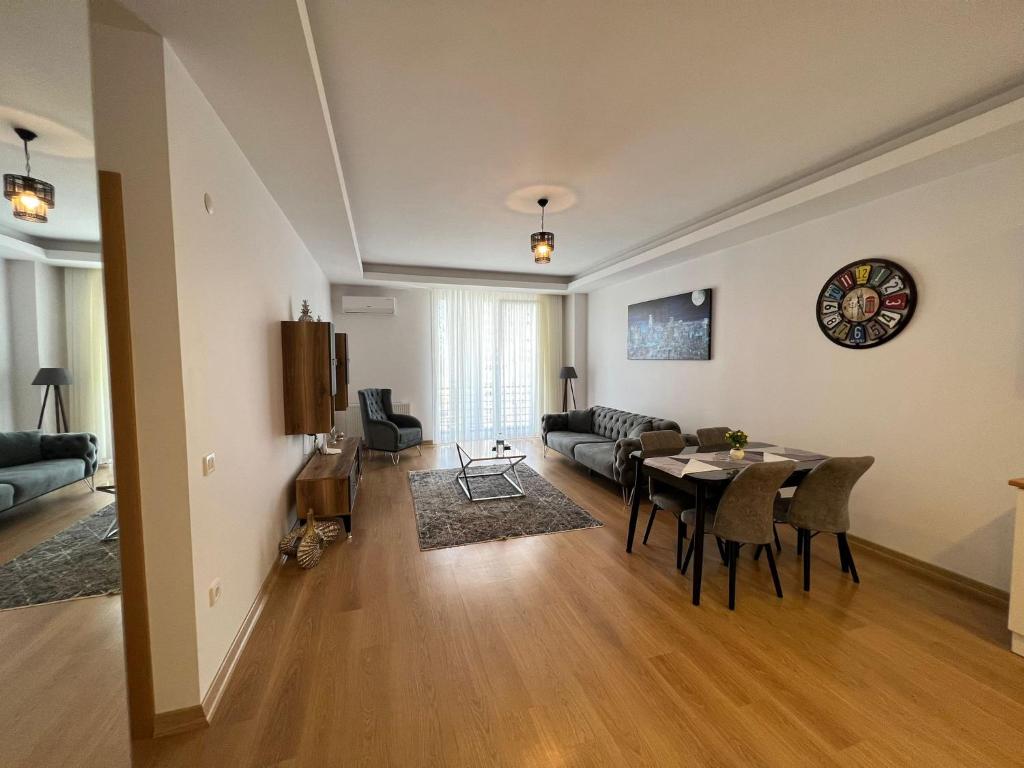 Χώρος καθιστικού στο Cozy Home 1 Room 1 Living Room Apartment