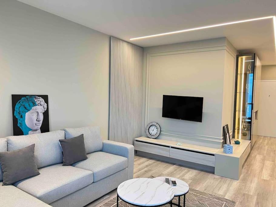 SEA VIEW APARTMENT IN PROMENADE - Image 5
