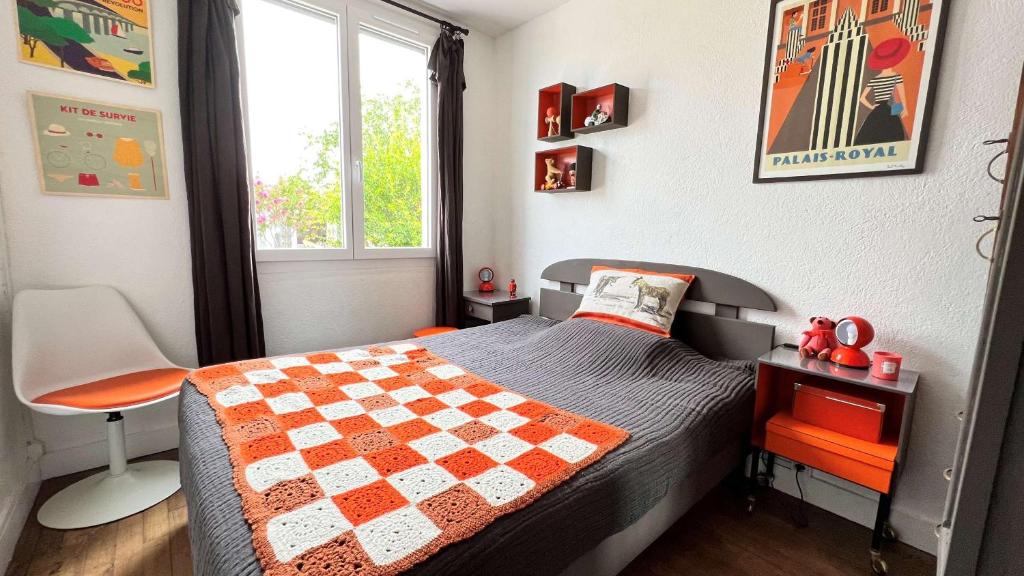 Postel nebo postele na pokoji v ubytování Charmante maison avec annexe - jardin - parking - proche plages