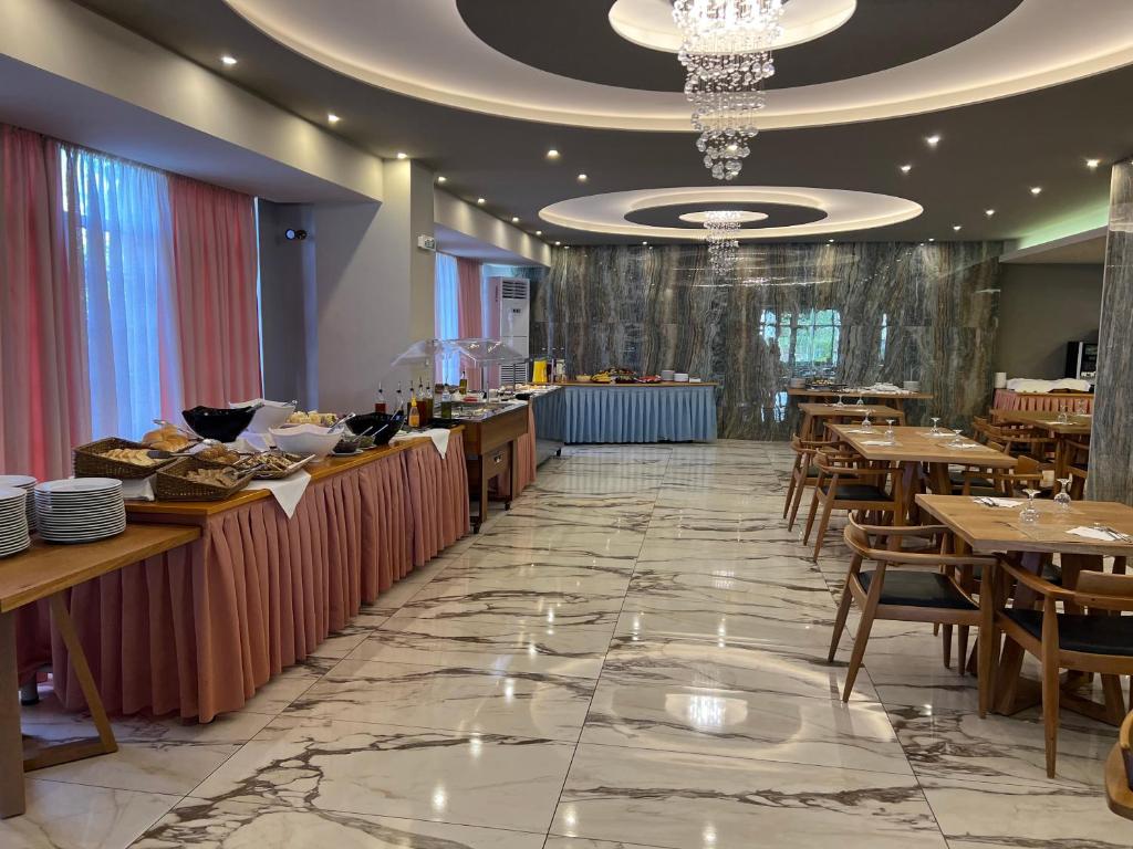 Restaurace v ubytování Vanisko Hotel