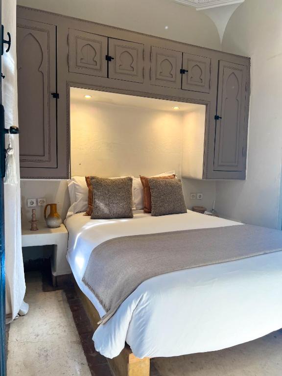 Postel nebo postele na pokoji v ubytování Riad Jonan & Spa