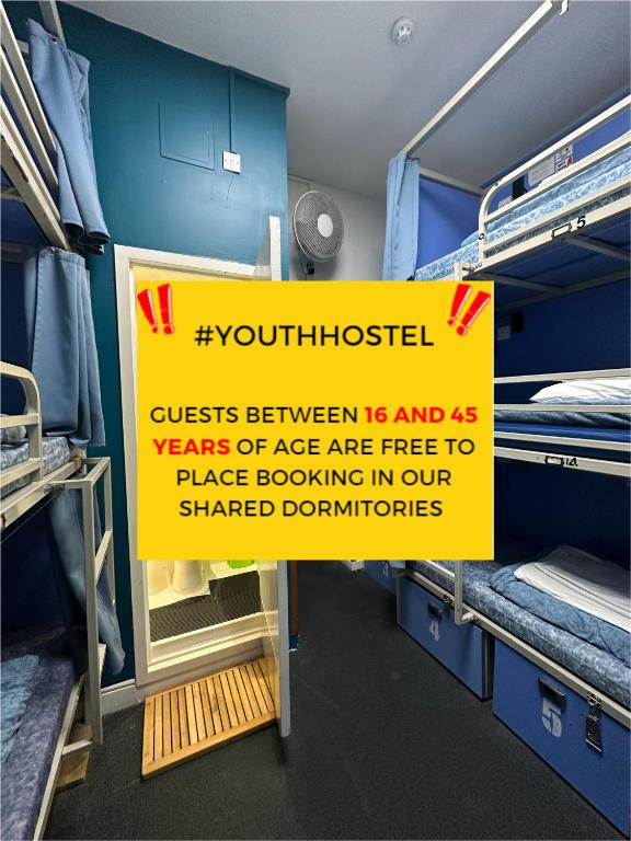 Smart Hyde Park Inn Hostel - Bed In Gemengde Slaapzaal Met 6 Bedden Met Een Eigen Badkamer