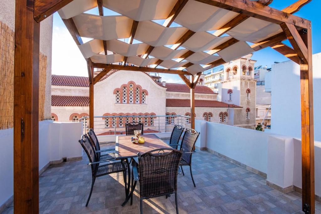 Balkón nebo terasa v ubytování Bright Apartment In Piraeus