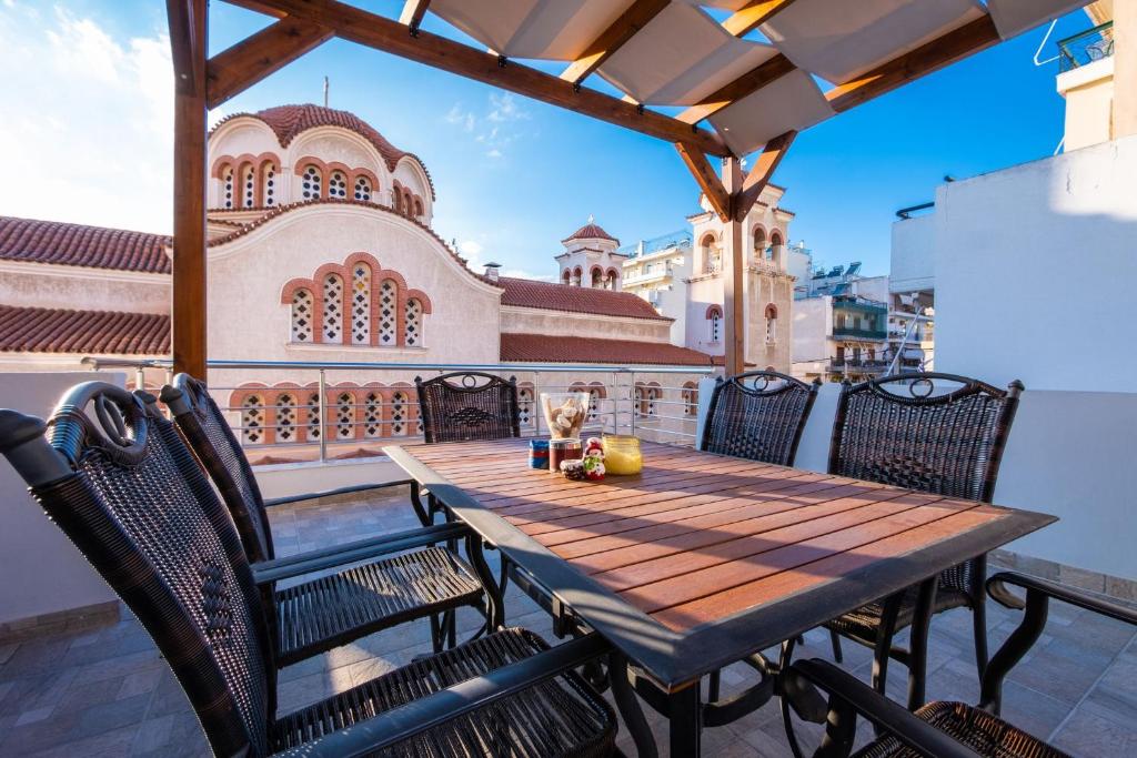 Balkón nebo terasa v ubytování Bright Apartment In Piraeus