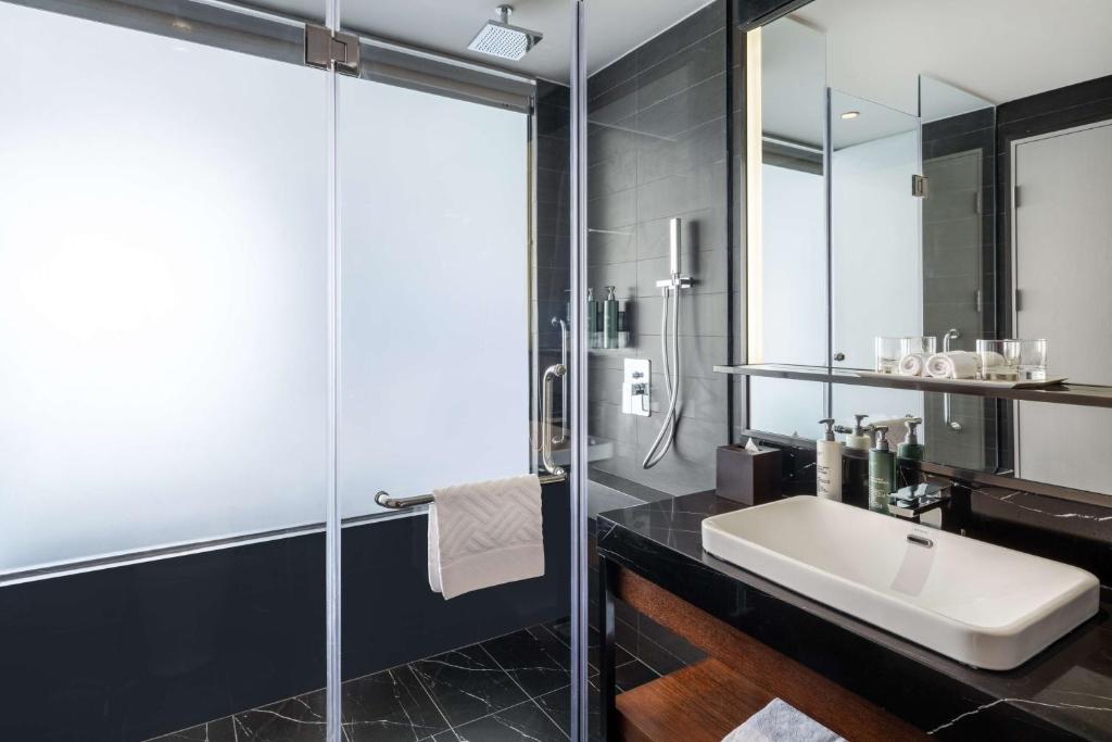 Phòng Deluxe 2 Giường Đơn Có Ban Công Nhìn Ra Biển