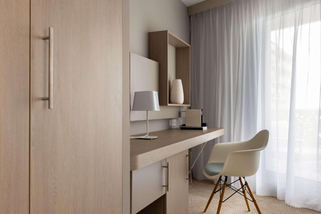 Hilton Garden Inn Le Havre Centre - Suite King De Una Habitación Con Balcón