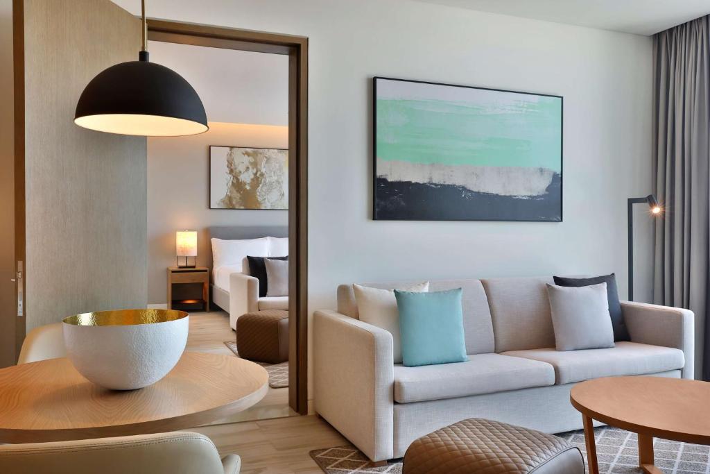 Posezení v ubytování Doubletree By Hilton Abu Dhabi Yas Island Residences