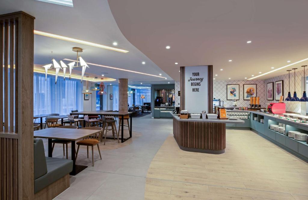 Hampton By Hilton Bath City - Resim 17