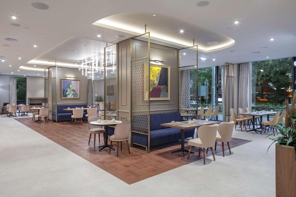 Posezení v ubytování Doubletree By Hilton Plovdiv Center
