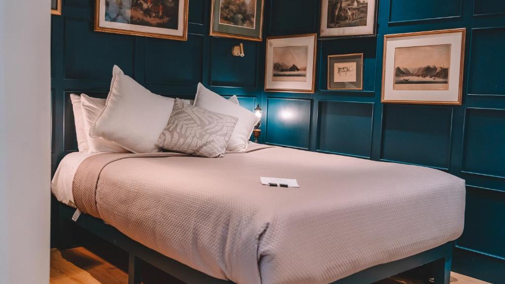 The Galaxie - Resim 2