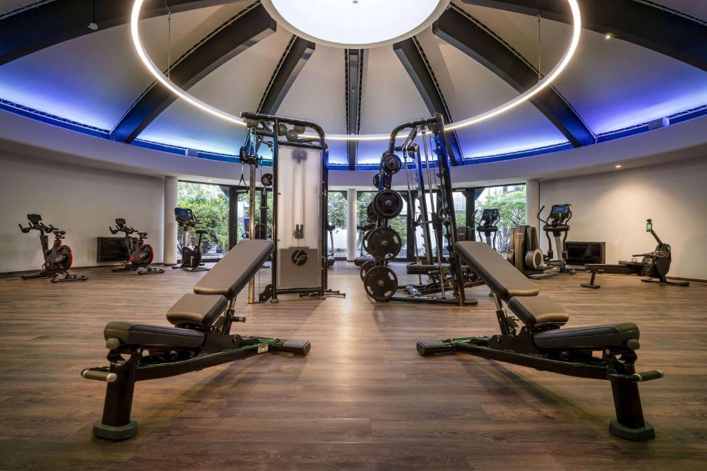 Fitness centrum a/nebo fitness zařízení v ubytování DoubleTree by Hilton Berlin Ku'damm