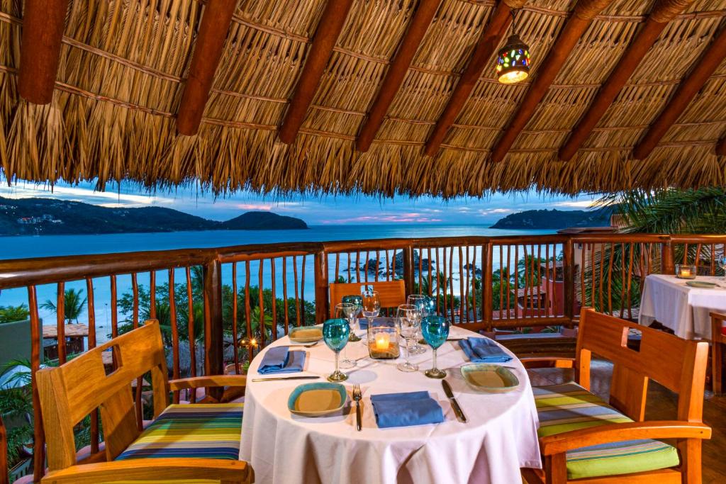 Ресторан / где поесть в Hilton Grand Vacations Club Zihuatanejo