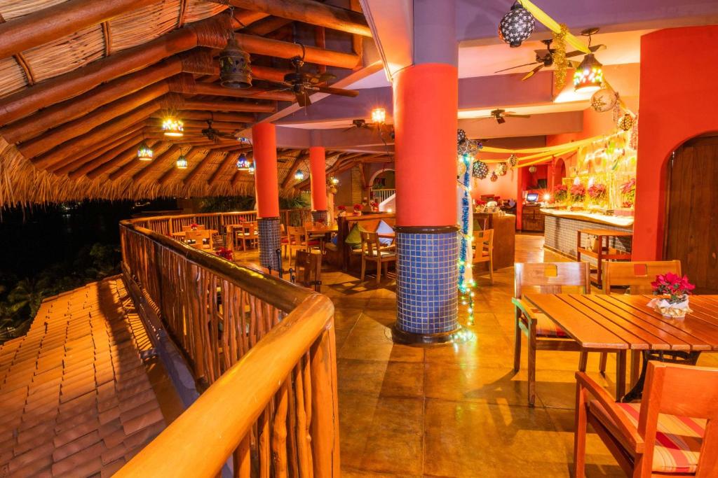 Ресторан / где поесть в Hilton Grand Vacations Club Zihuatanejo