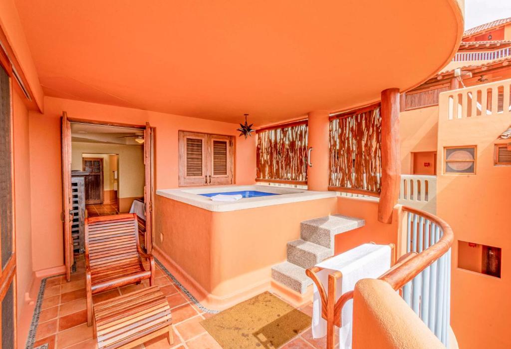 Балкон или терраса в Hilton Grand Vacations Club Zihuatanejo