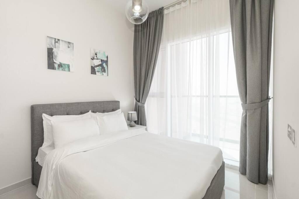 Fotografie z fotogalerie ubytování StoneTree - Cozy Fully-Furnished 1 BR in Damac Hills v Dubaji