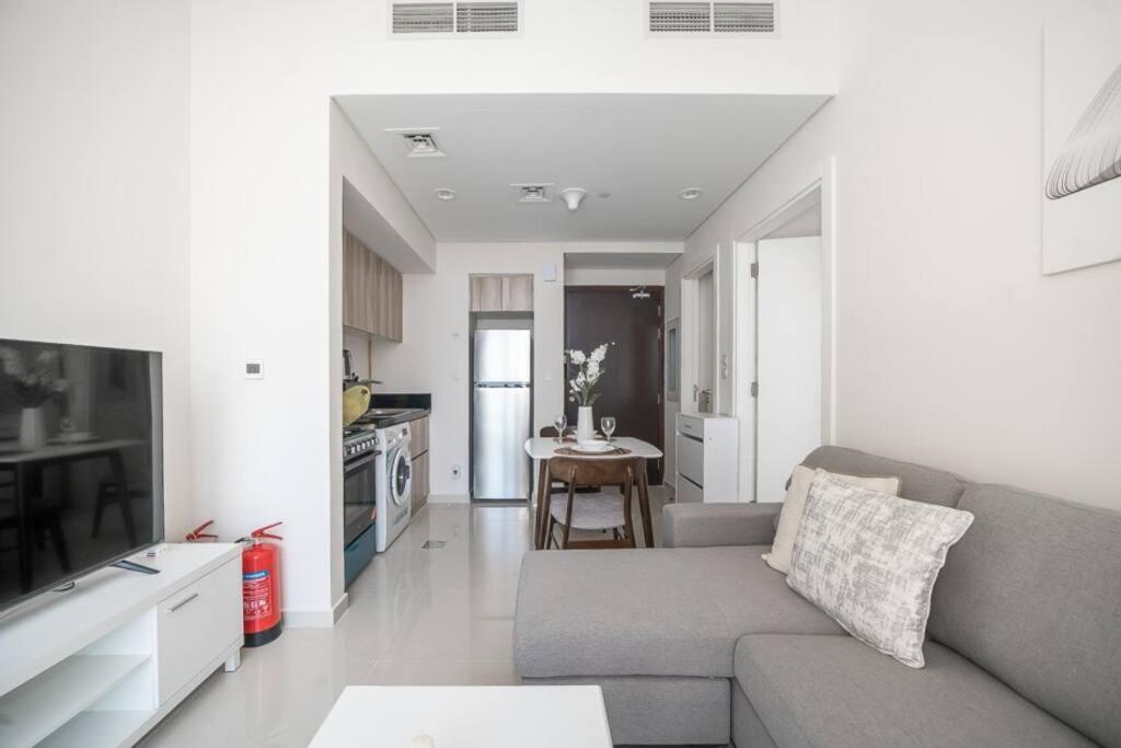 Fotografie z fotogalerie ubytování StoneTree - Cozy Fully-Furnished 1 BR in Damac Hills v Dubaji