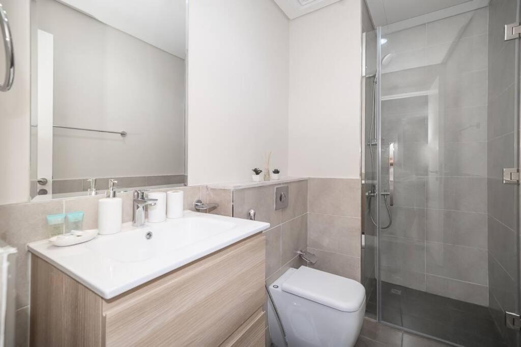 Fotografie z fotogalerie ubytování StoneTree - Cozy Fully-Furnished 1 BR in Damac Hills v Dubaji