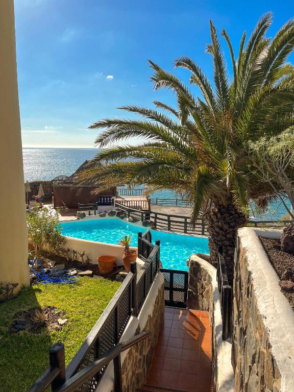 The swimming pool at or close to Beautiful Apartment Altamar