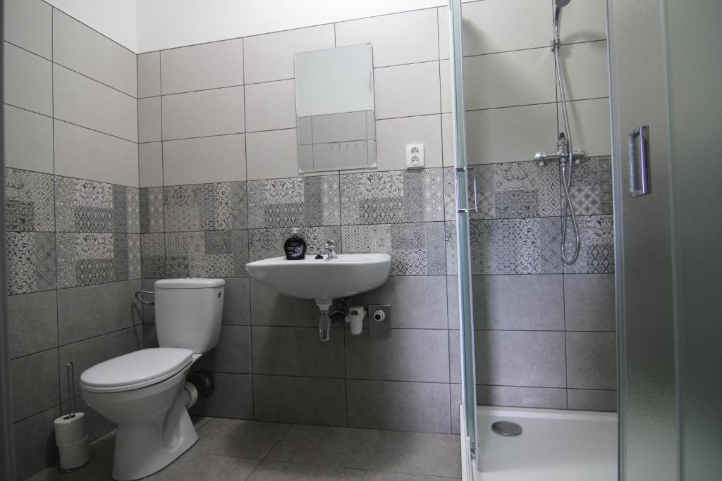 Koupelna v ubytování Trdlovy Apartmány a Chata Tatranec v areálu Jaškovské krčmy