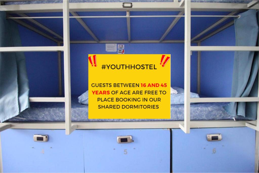 Smart Hyde Park Inn Hostel - Bed In Gemengde Slaapzaal Met 8 Bedden Met Een Eigen Badkamer