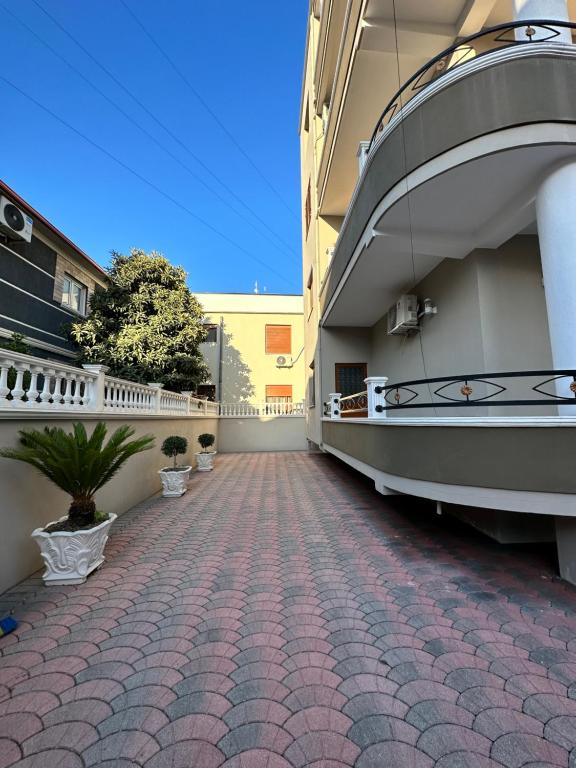 Luxury Apartment Tirana - Image 4