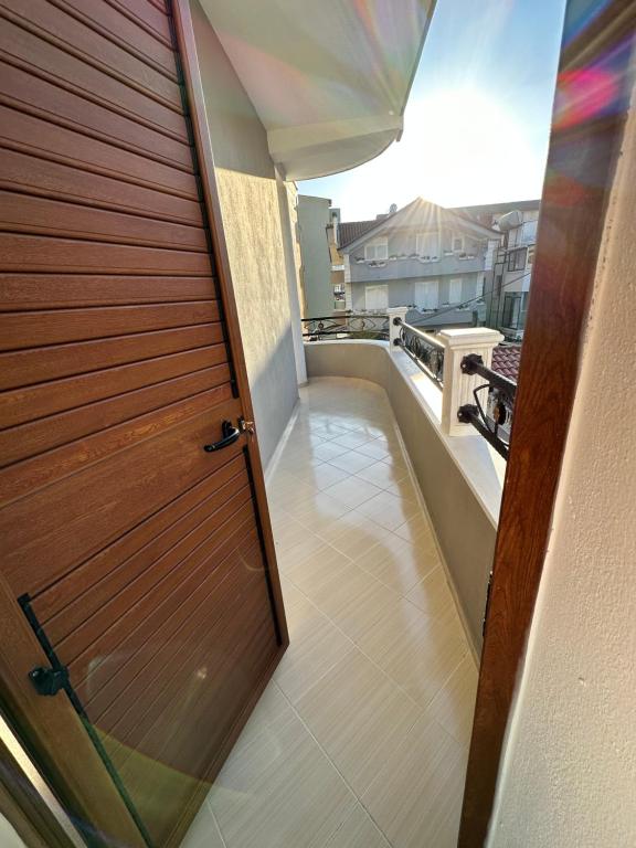 Luxury Apartment Tirana - Image 5