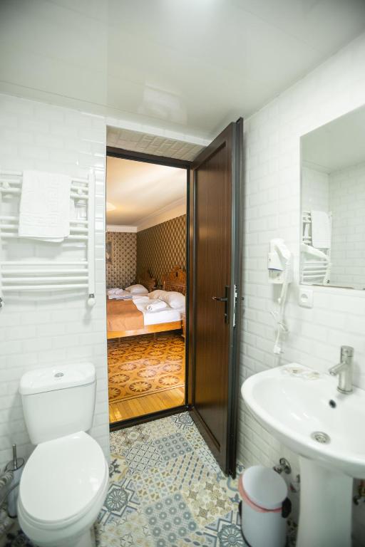 Koupelna v ubytování Hotel History