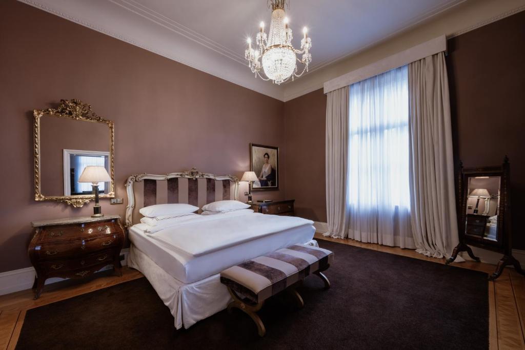 Schlosshotel Berlin - Resim 38