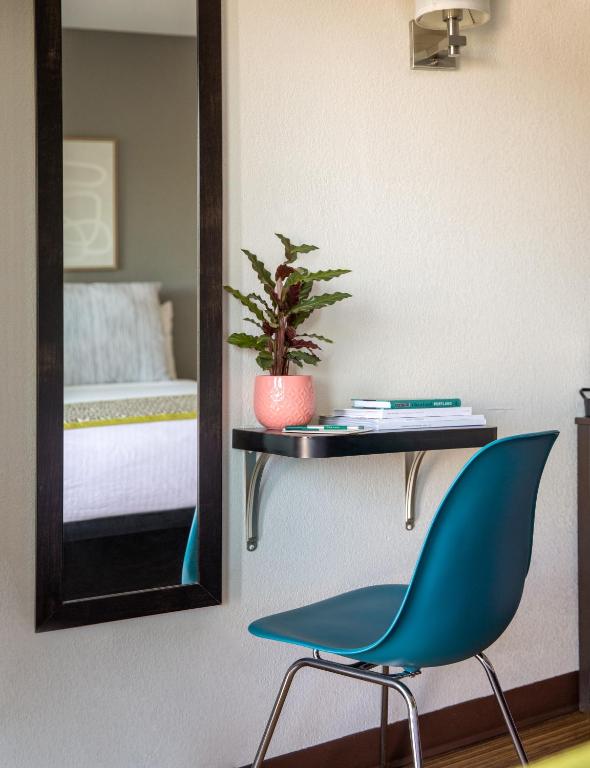 Park Lane Suites & Inn photo
