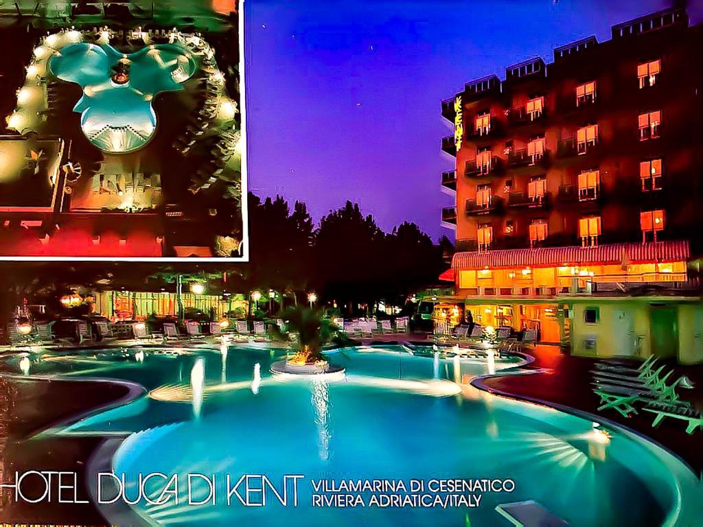 Bazén v ubytování Hotel Duca di Kent nebo v jeho okolí