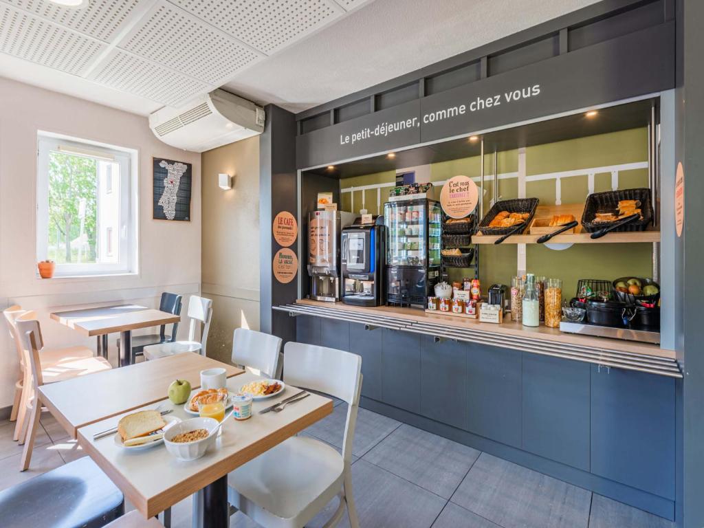 Nápoje v ubytování B&B HOTEL Strasbourg Sud Ostwald